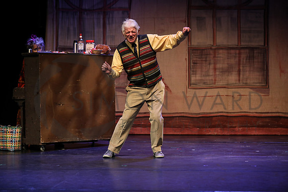 SWP_MTS_Full-Monty_040722-423